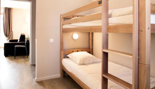 Studio (4 Adults)