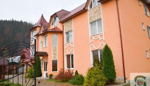 Eight-Bedroom House
