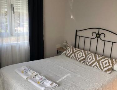 Standard Double Room with Shared Bathroom