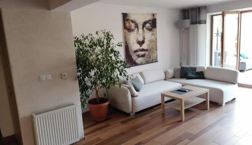Family Room with Garden View