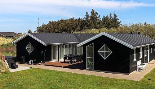 Four-Bedroom Holiday Home