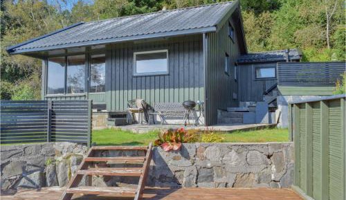 One-Bedroom Holiday Home
