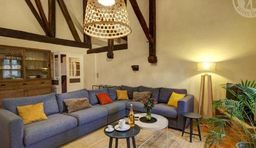 Holiday Home (10 Adults)