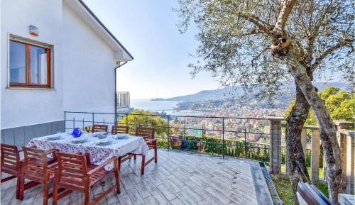 Three-Bedroom Holiday Home 