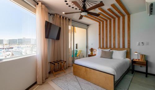 Queen Room with Balcony