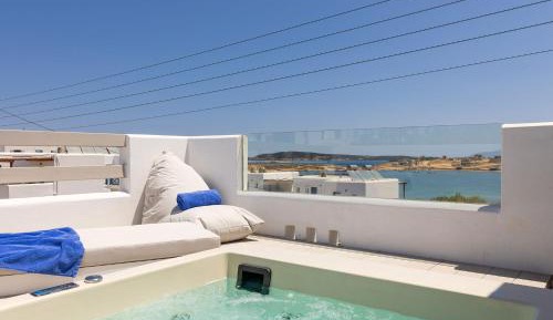 Premium Suite with Sea View and Private Outdoor Hot Tub and Spa Bath