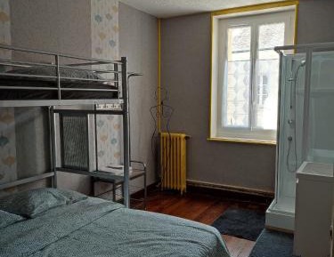 Triple Room with Shower