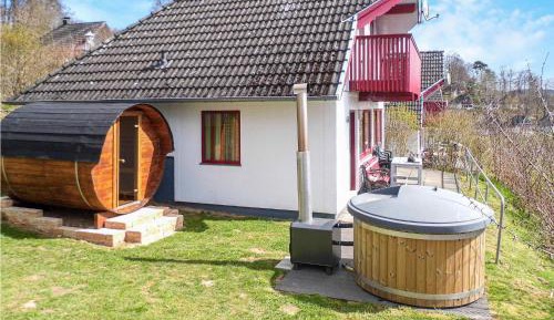 Three-Bedroom Holiday Home 