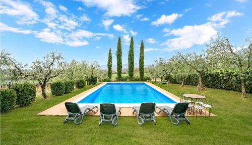 Three-Bedroom Holiday Home 