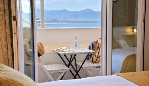 Double Room with Terrace and sea view 