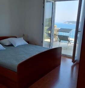 Two-Bedroom Apartment with Sea View and Balcony