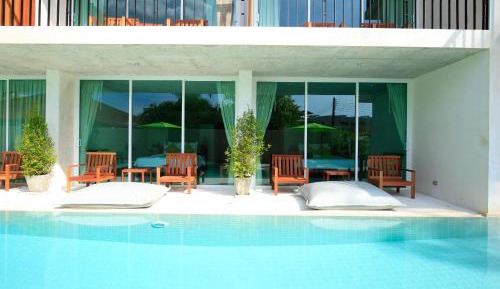 Grand Deluxe Suite Pool Access