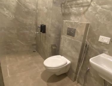 Deluxe Double Room (2 Adults + 1 Child)