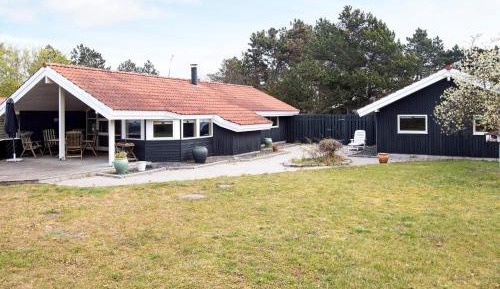 Three-Bedroom Holiday Home 