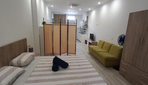 King Studio with Sofa Bed
