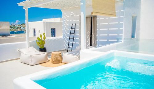 Suite with Hot Tub