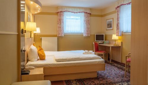 Single Room Souterrain