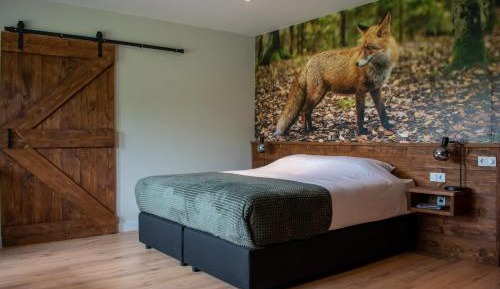Quadruple Room with Private Bathroom