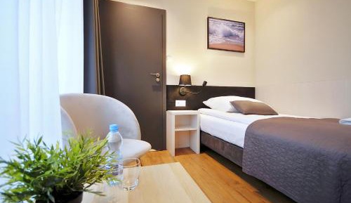 Standard Single Room with Park View 