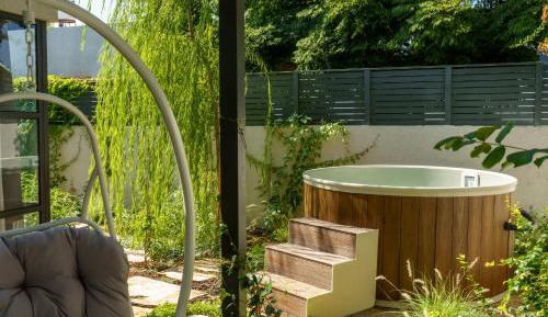 Suite with Spa Bath