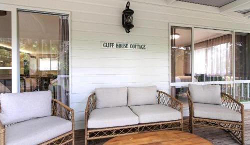 Three-Bedroom Cottage - Cliff House Cottage