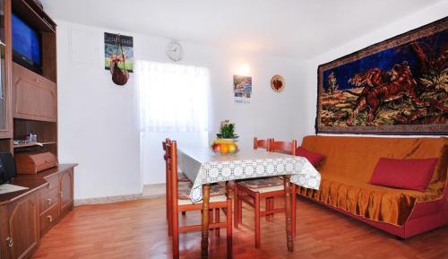 One-Bedroom Apartment with Terrace and Sea View