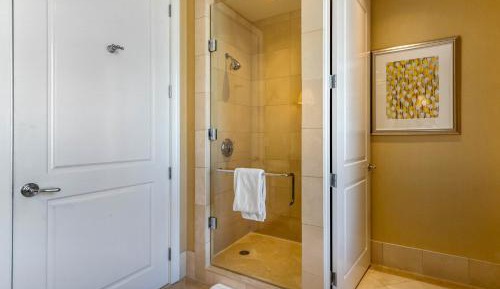 Premier Room - 1 King Bed