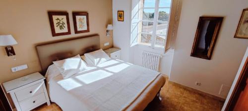 One-Bedroom Apartment with Balcony