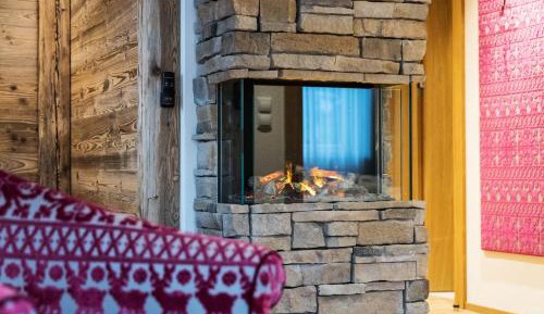 Suite with Mountain View