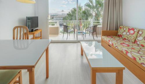 One-Bedroom Apartment (2 Adults)