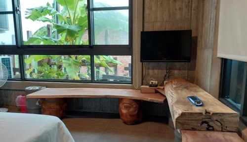 Queen Room with Garden View