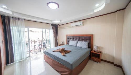 Deluxe King Room