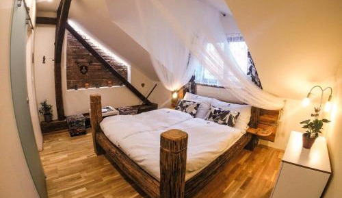 Superior King Apartment