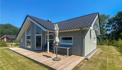 Three-Bedroom Holiday Home 
