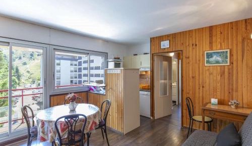 Apartment (6 Adults)