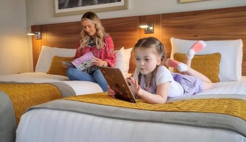 Deluxe Family Room