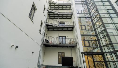 One-Bedroom Apartment with Balcony