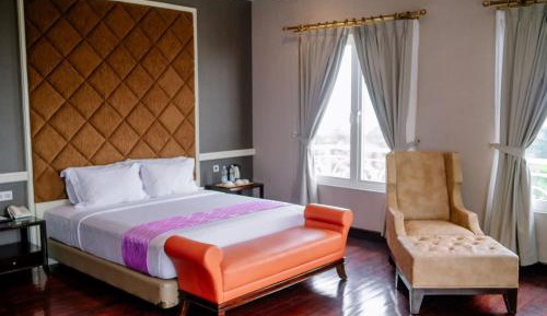 Deluxe King Room
