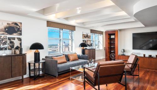 Penthouse Suite