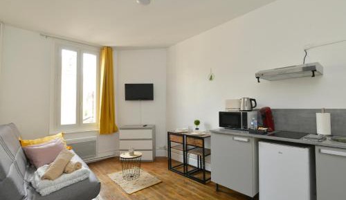 Studio Apartment