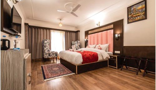 Superior Double or Twin Room with Mountain View