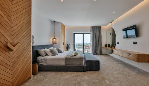 Sea View Suite with Outdoor Jacuzzi