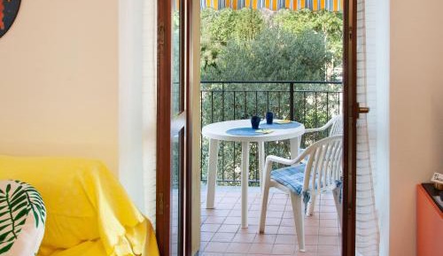 Superior One-Bedroom Apartment with Balcony