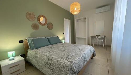 Deluxe Room (2 Adults + 1 Child)