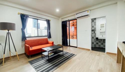Deluxe King Suite