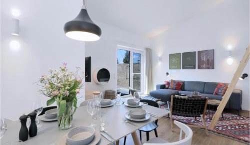 Three-Bedroom Holiday Home 