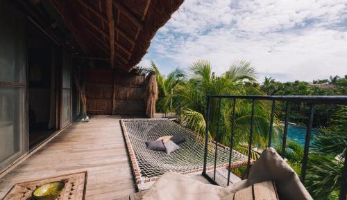 Junior Suite with Pool View