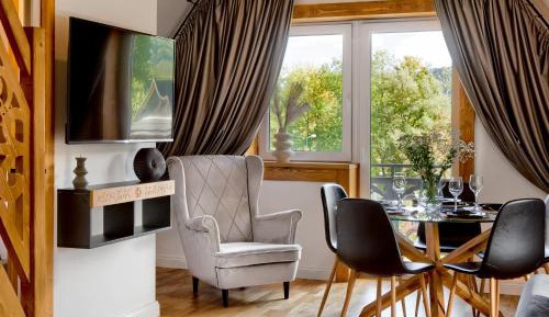 Deluxe Apartment