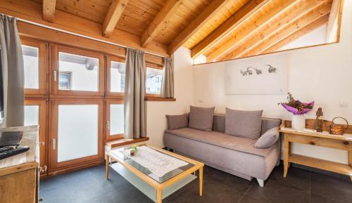Superior One-Bedroom Apartment with Balcony