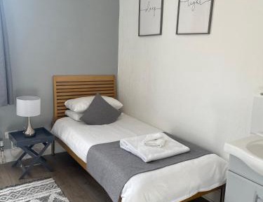 Single Room with Shared Bathroom